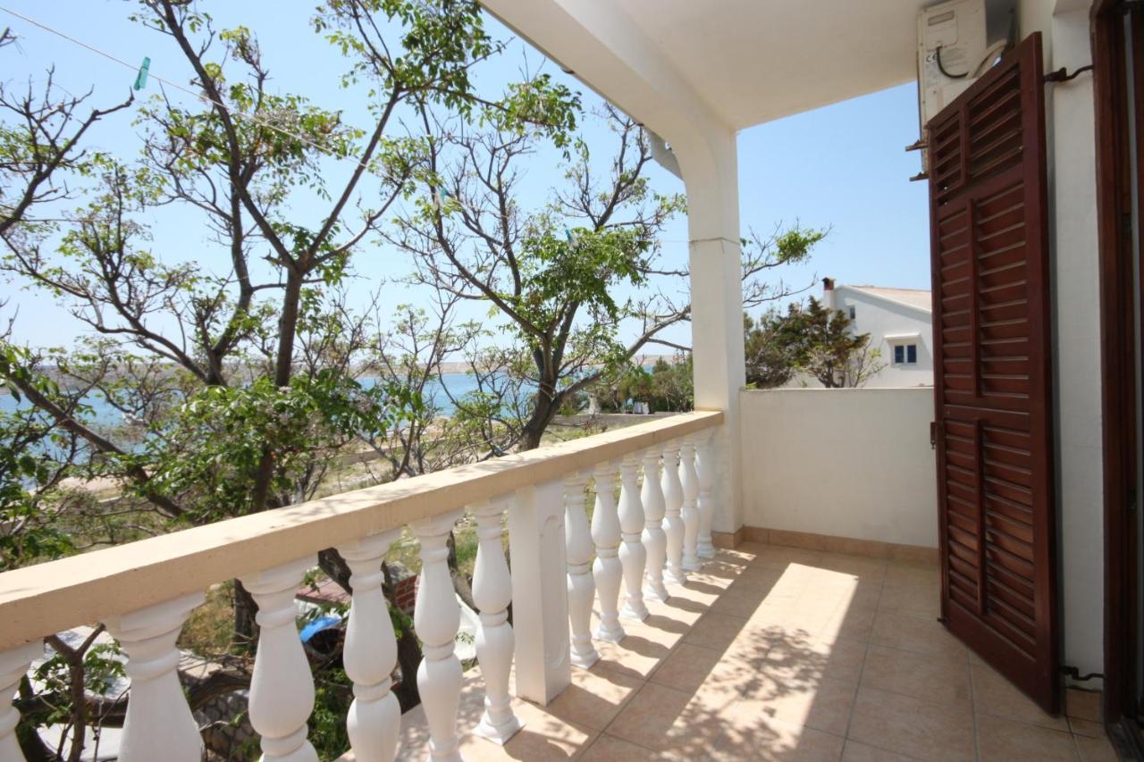 Apartments By The Sea Kustici, Pag - 6355 Exteriör bild